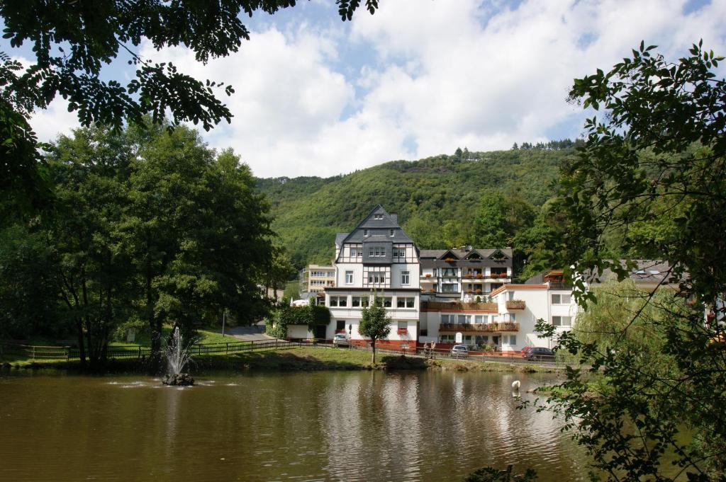 Bertricher Hof Hotel Garni Бад-Бертрих Экстерьер фото